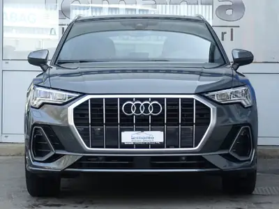 Audi Q3 35 TFSI Advanced — SUV compact performant, 55 400 km seulement — Heckansicht