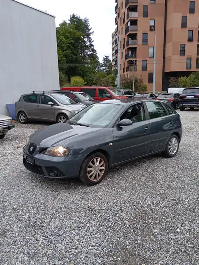 SEAT Ibiza 1.4 16V Shake — Citadine fiable, sans accident, parfaite pour la ville — intérieur