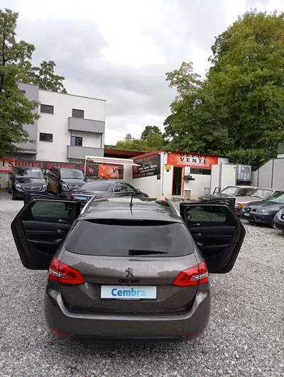 Peugeot 308 SW 1.2 THP Féline — Break familial économe, sans sinistre — Miniature 14