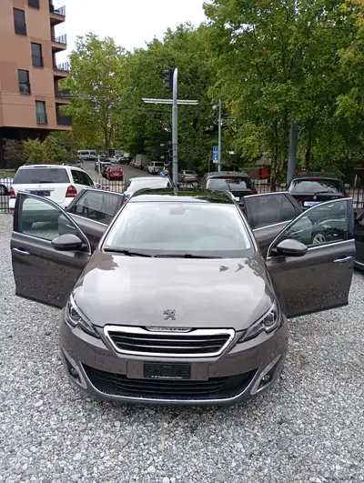 Peugeot 308 SW 1.2 THP Féline — Break familial économe, sans sinistre — Miniature 15