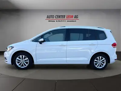 VW Touran 1.4 TSI BlueMotion — Monospace 7 places, caméra & navigation intégrée — vista posteriore