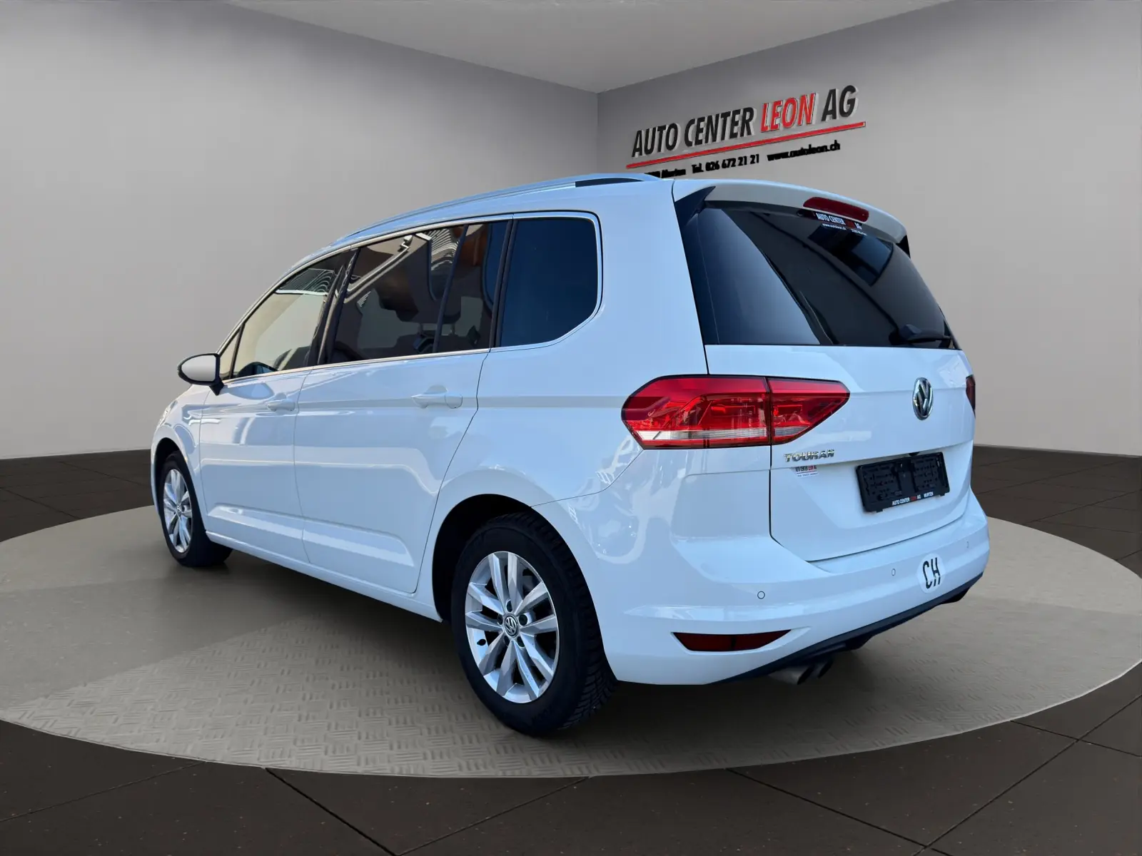 Volkswagen Touran 2017 occasion Murten — 4