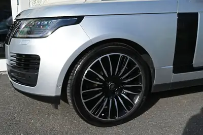 Land Rover Range Rover 5.0 V8 S/C — Luxe intégral et performances brutes, 42'500 km seulement — dettaglio