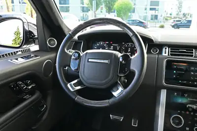Land Rover Range Rover 5.0 V8 S/C — Luxe intégral et performances brutes, 42'500 km seulement — Miniatura 18