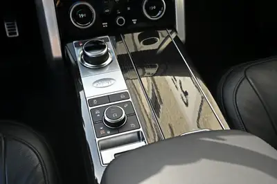 Land Rover Range Rover 5.0 V8 S/C — Luxe intégral et performances brutes, 42'500 km seulement — Miniatura 20