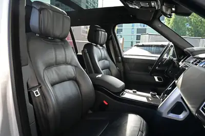 Land Rover Range Rover 5.0 V8 S/C — Luxe intégral et performances brutes, 42'500 km seulement — Miniatura 25