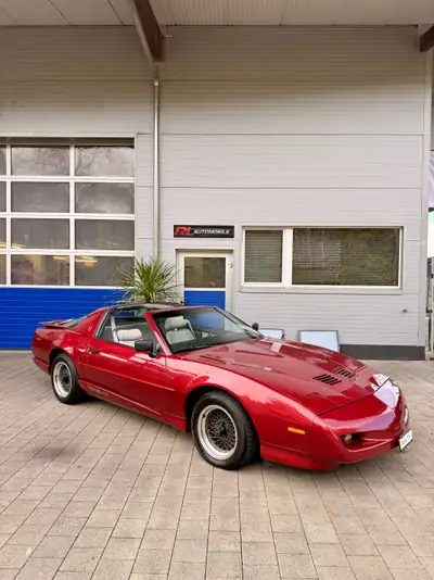 Pontiac Firebird 5.0 V8 Trans Am 1991 — Muscle car légendaire en excellent état — vue extérieure