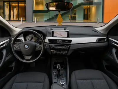 BMW X1 20d xDrive — SUV compact diesel performant, 99 800 km, état impeccable — Miniature 7