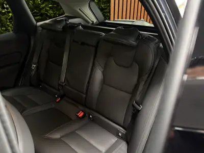 Volvo XC60 2.0 T8 TE Ultra Dark eAWD — SUV Hybride Rechargeable, 500 km seulement — Miniatura 10
