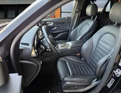 Mercedes-Benz GLC 43 AMG 4Matic — SUV sportif haute performance, 126'000 km, équipement premium — détail