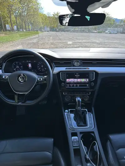 VW Passat GTE 1.4 TSI Plug-In Hybrid — Berline familiale écologique et performante — dettaglio