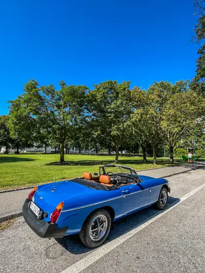 MG MGB 1975 — Cabriolet British classique, 49 671 km, sans sinistre — Außenansicht