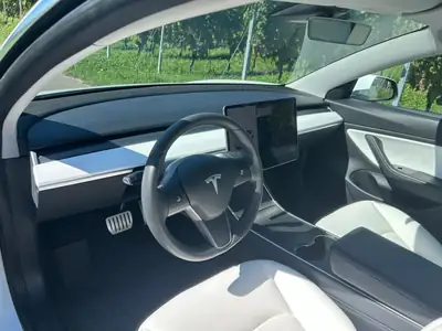 Tesla Model 3 Performance Dual Motor AWD — 512 ch, Autopilot complet, 2 jeux de pneus — Miniature 7