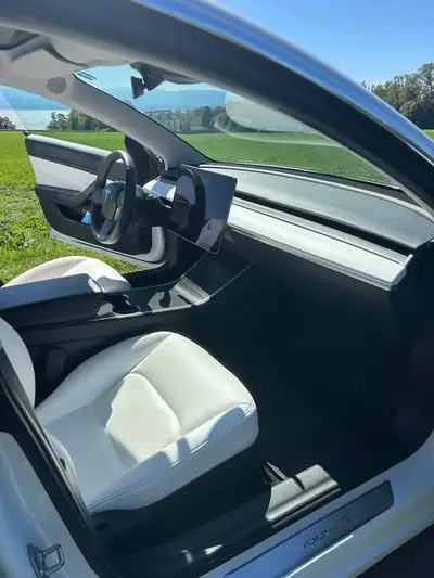 Tesla Model 3 Performance Dual Motor AWD — 512 ch, Autopilot complet, 2 jeux de pneus — Miniature 8