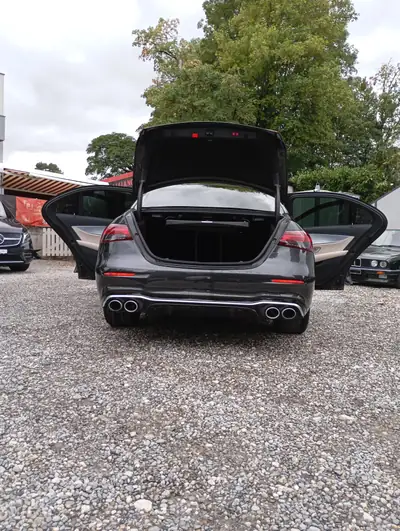 Mercedes-AMG E53 4Matic — Berline sportive haute performance, 54'000 km seulement — Miniature 16