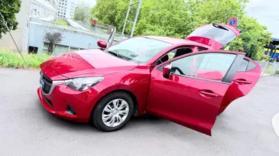 Mazda 2 SKYACTIV-G 90 Ambition Plus — Citadine fiable, automatique, faible consommation — Miniature 9
