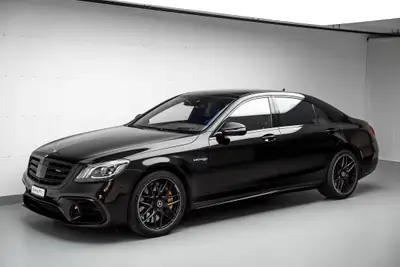 Mercedes-Benz S 63 AMG — Berline de luxe haute performance, 52 500 km seulement — vista esterna