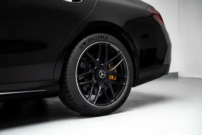 Mercedes-Benz S 63 AMG — Berline de luxe haute performance, 52 500 km seulement — Miniatura 8