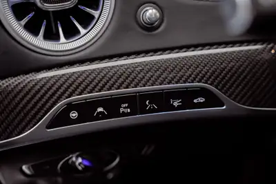 Mercedes-Benz S 63 AMG — Berline de luxe haute performance, 52 500 km seulement — Miniatura 16