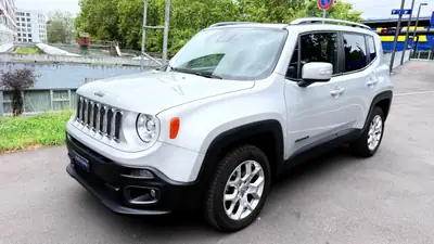 Jeep Renegade 2.0 CRD Opening Edition AWD — Robustesse diesel, traction intégrale affirmée — Heckansicht