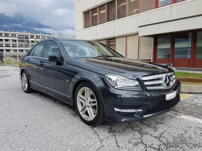 Mercedes-Benz C 250 CDI — Berline diesel 204 ch, Pack AMG et 8 roues, toutes options — Heckansicht