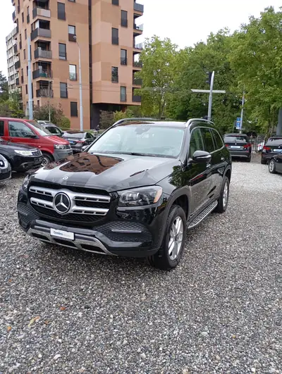Mercedes-Benz GLS 450 4MATIC — SUV premium 7 places, traction intégrale, design élégant — vue extérieure