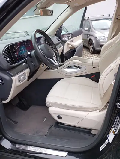 Mercedes-Benz GLS 450 4MATIC — SUV premium 7 places, traction intégrale, design élégant — Miniature 9
