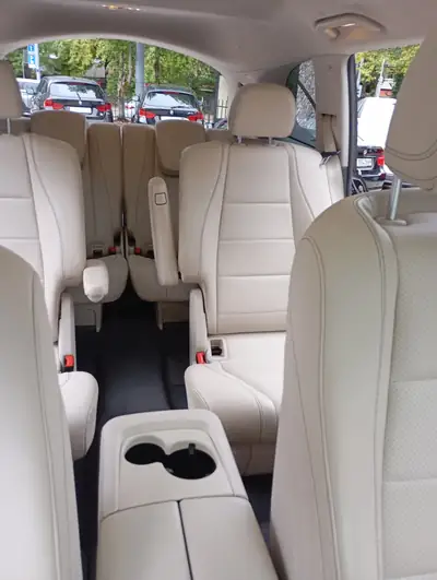 Mercedes-Benz GLS 450 4MATIC — SUV premium 7 places, traction intégrale, design élégant — Miniature 12