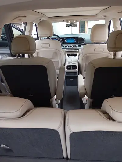 Mercedes-Benz GLS 450 4MATIC — SUV premium 7 places, traction intégrale, design élégant — Miniature 11