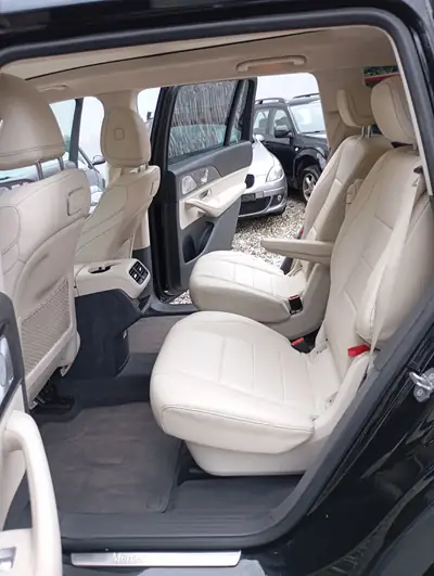Mercedes-Benz GLS 450 4MATIC — SUV premium 7 places, traction intégrale, design élégant — Miniature 10