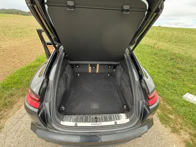 Porsche Panamera 4S E-Hybrid 2019 — Berline de prestige rechargeable, 144 000 km — détail