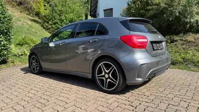 Mercedes-Benz Classe A 250 AMG Line 4MATIC — Berline compacte sportive, traction intégrale — Thumbnail 8
