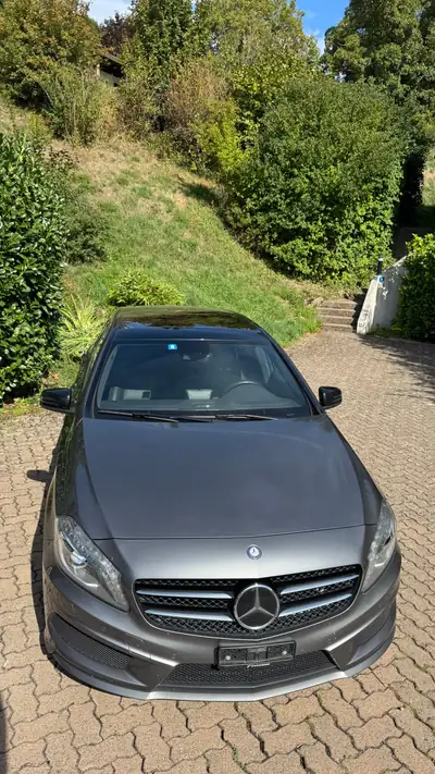 Mercedes-Benz Classe A 250 AMG Line 4MATIC — Berline compacte sportive, traction intégrale — Thumbnail 9