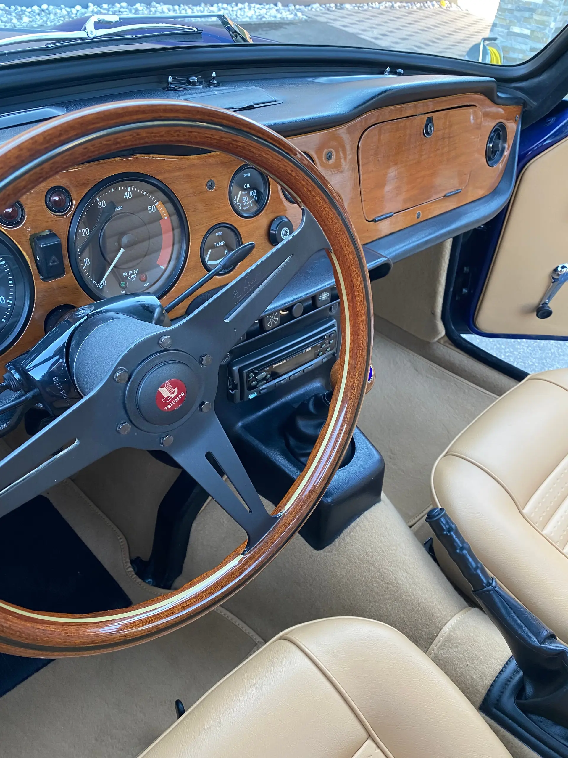 Triumph Tr6 1973 occasion Cottens — 4