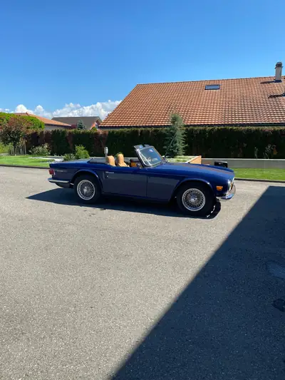 Triumph TR6 1973 — Roadster britannique authentique, 20 000 km seulement — détail
