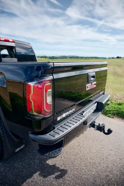 GMC Sierra Denali 2017 — Pickup premium 4x4, 426 ch et équipements Full options — Thumbnail 16