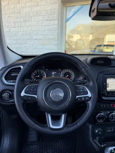 Jeep Renegade 1.4 Turbo Limited AWD — SUV compact agile, traction intégrale, très bon état — Miniatur 13