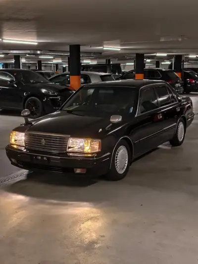 Toyota Crown Sedan Royal Saloon — Légende JDM 1997, état impeccable, H-Zulassung dès 2027 — rear view