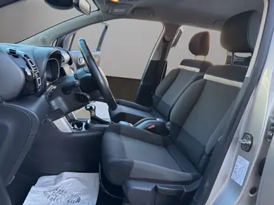 Citroën C3 Aircross 1.2i PureTech Feel — SUV urbain fiable, caméra et navigation intégrées — Miniature 9