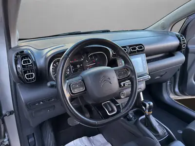 Citroën C3 Aircross 1.2i PureTech Feel — SUV urbain fiable, caméra et navigation intégrées — Miniature 10