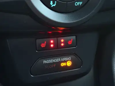 Ford EcoSport 1.0 SCTi Titanium — SUV compact fiable, sièges chauffants et sans accident — Miniature 22