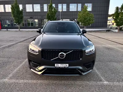 Volvo XC90 T8 R-Design — SUV 7 places hybride rechargeable, 88 000 km — vista esterna