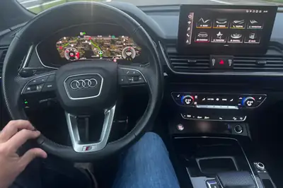 Audi SQ5 3.0 V6 TDI quattro — SUV sportif mild-hybrid, 85'000 km, sans sinistre — vista posteriore