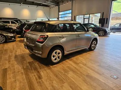 Suzuki Swift 1.2 Hybrid 4x4 — Citadine polyvalente avec rouage intégral et caméra de recul — Miniatur 9