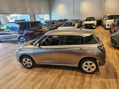Suzuki Swift 1.2 Hybrid 4x4 — Citadine polyvalente avec rouage intégral et caméra de recul — Miniatur 16