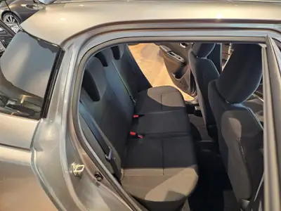 Suzuki Swift 1.2 Hybrid 4x4 — Citadine polyvalente avec rouage intégral et caméra de recul — Miniatur 20