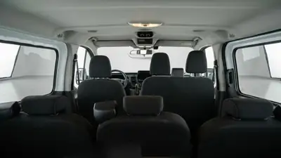 Ford Transit Custom 320 L1H1 — Utilitaire polyvalent diesel, 140 000 km, sans sinistre — Miniature 8