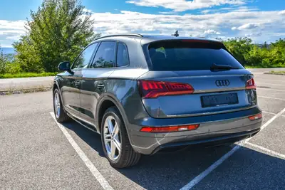 Audi Q5 40 TDI quattro S-Line Black Edition — SUV premium diesel, expertisé et garanti — rear view