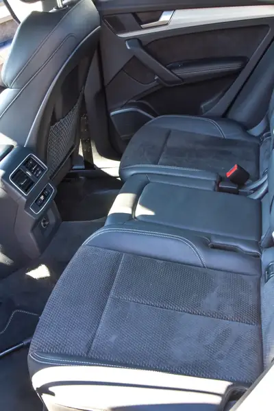 Audi Q5 40 TDI quattro S-Line Black Edition — SUV premium diesel, expertisé et garanti — Thumbnail 8