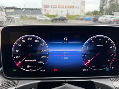 Mercedes-Benz C 43 AMG — Berline sportive 421 ch, transmission intégrale — interior
